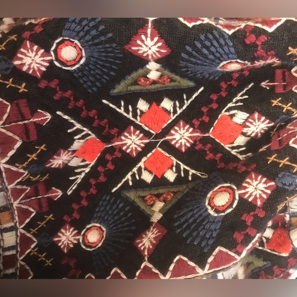 Johnny Was Beatriz Linen Drawstring Handbag Black with Floral Embroidery - Picture 4 of 10